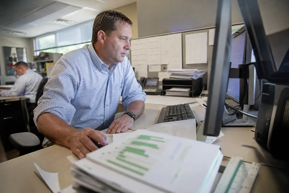 Community bank operations analyst working through three days of settlement activity on a Monday